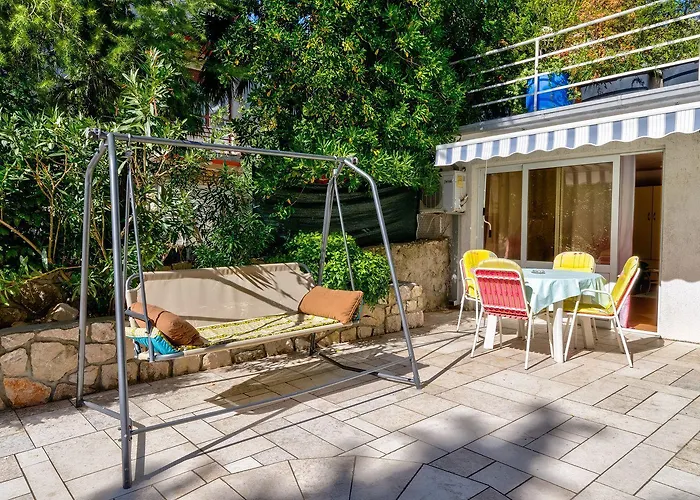 Romantisches Nur 200 Meter Zum Mit Grillplatz, Klima, Wifi Crikvenica