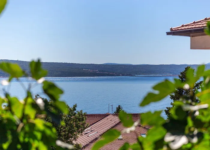 Romantisches Nur 200 Meter Zum Mit Grillplatz, Klima, Wifi * Crikvenica