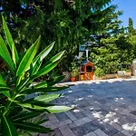 Romantisches Nur 200 Meter Zum Mit Grillplatz, Klima, Wifi Apartment *