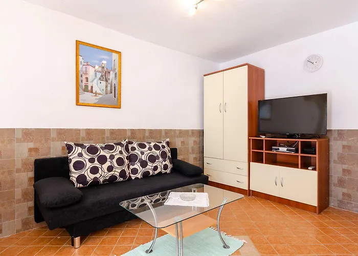 Romantisches Nur 200 Meter Zum Mit Grillplatz, Klima, Wifi Crikvenica